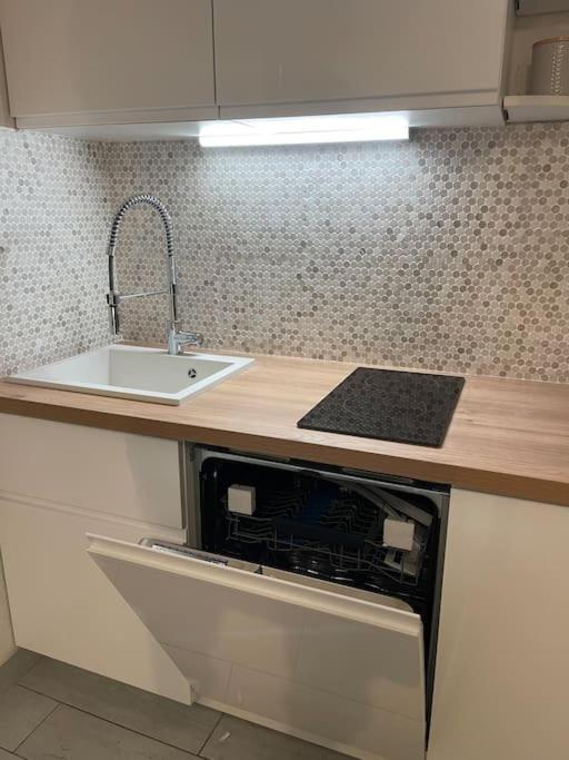 Appart Frontignan Sur La Plage, Piscine, Wifi, Tv, Netflix Eksteriør billede